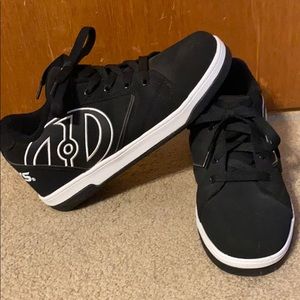 Heelys size 8 men’s/ boys black with white logo